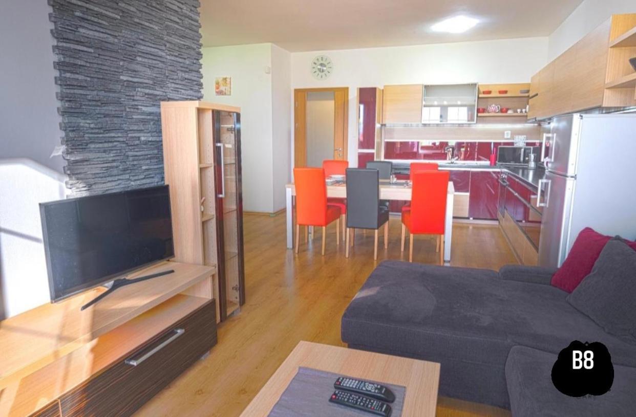 Апартаменты Apartman Velka Lomnica B8 Экстерьер фото